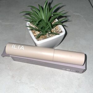 NIB Ilia Fullest Volumizing Mascara